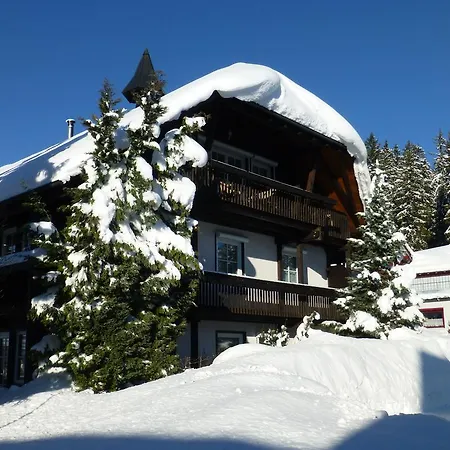 Haus Schwarzwaldmadel